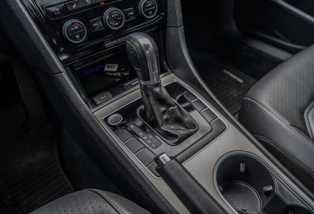 2020 Volkswagen Passat - $15,475