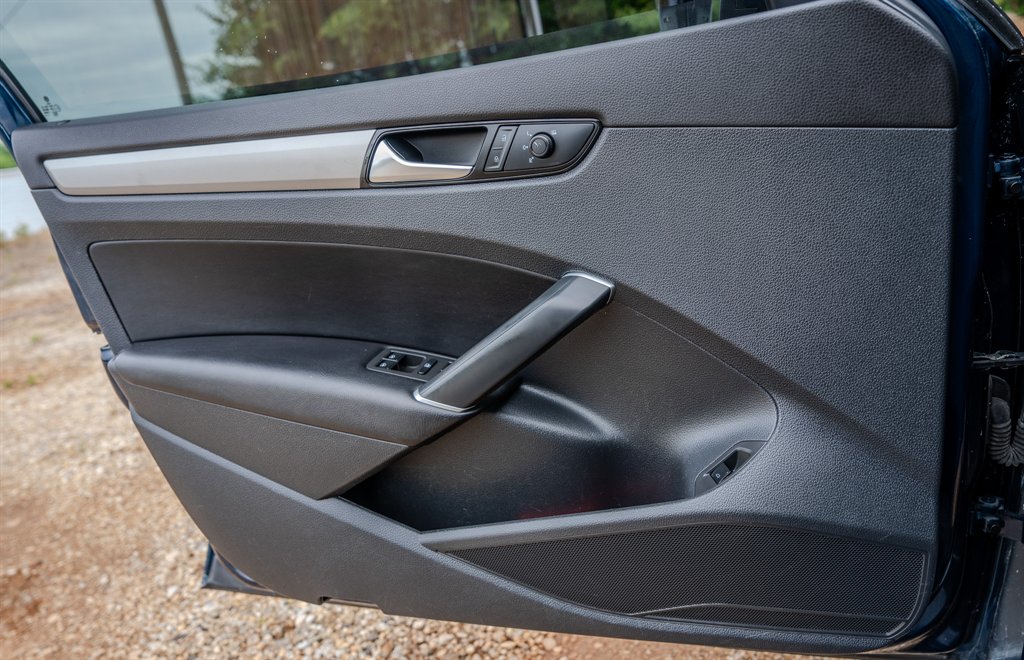2020 Volkswagen Passat - $15,475