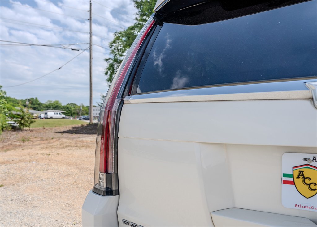 2015 Cadillac Escalade - $21,663