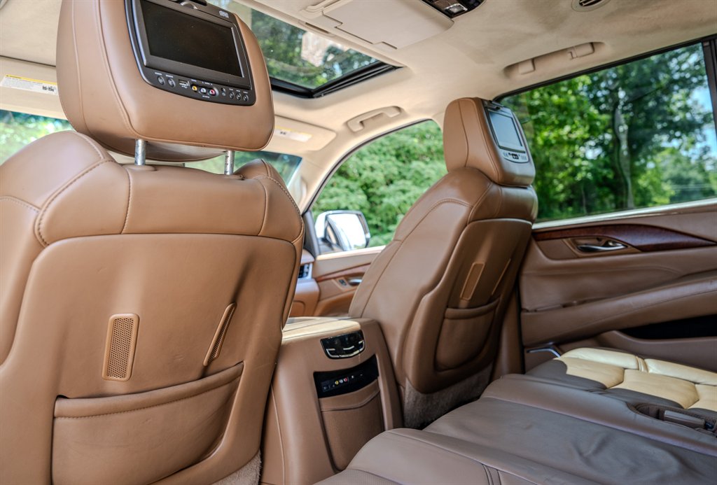 2015 Cadillac Escalade - $21,663
