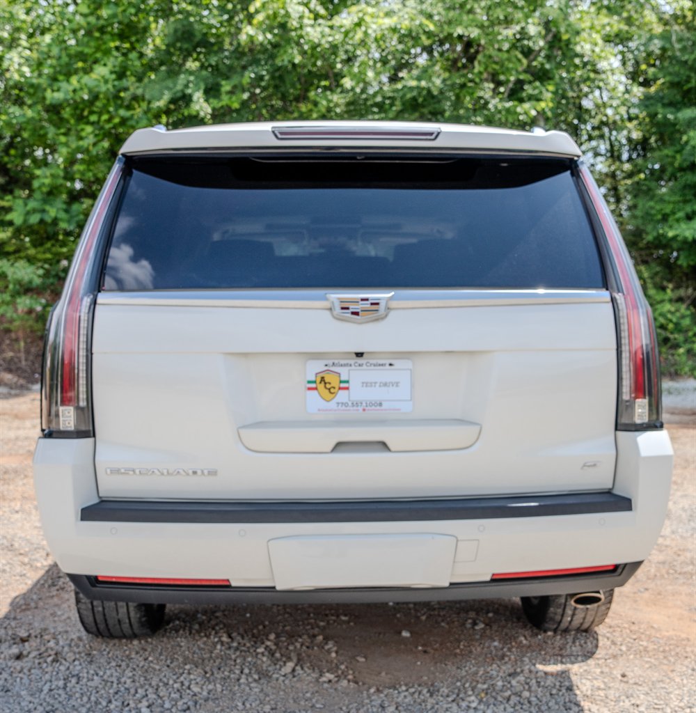 2015 Cadillac Escalade - $21,663