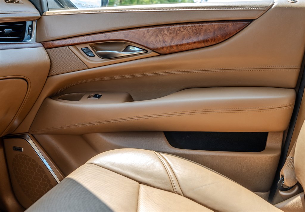 2015 Cadillac Escalade - $21,663