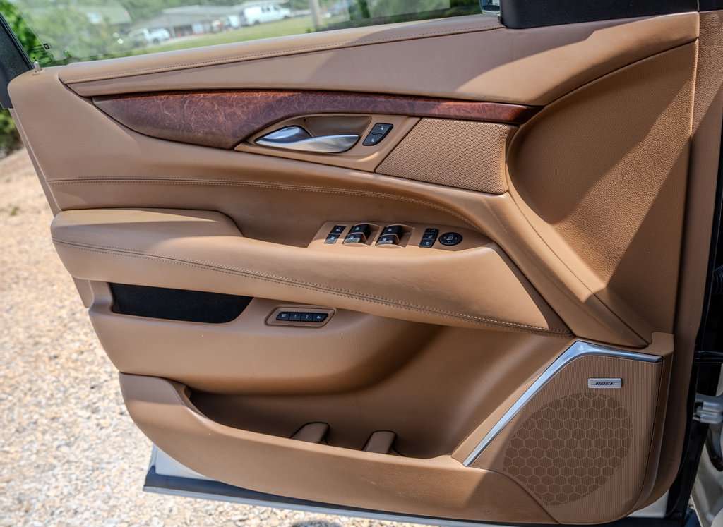 2015 Cadillac Escalade - $21,663