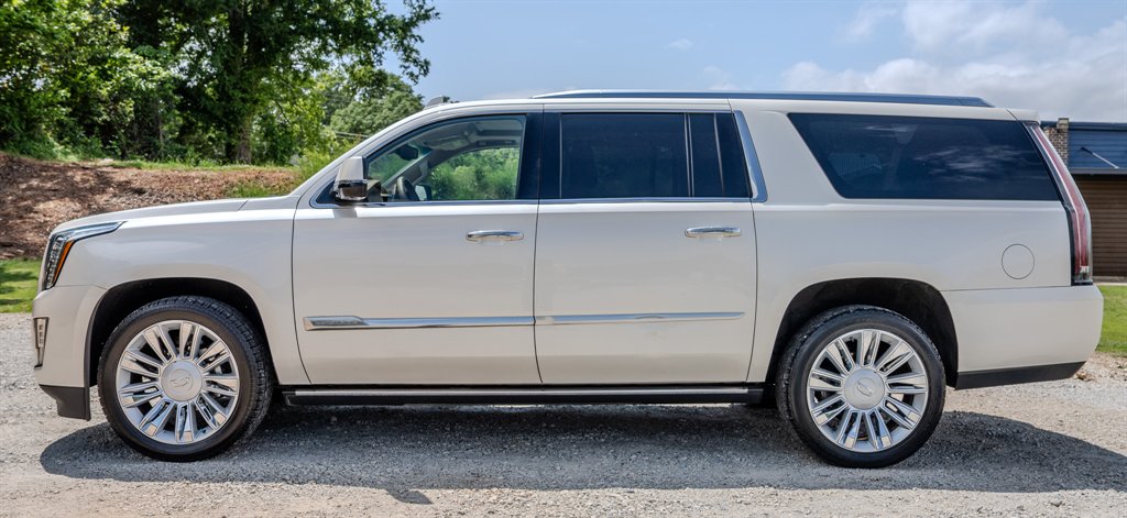 2015 Cadillac Escalade - $21,663