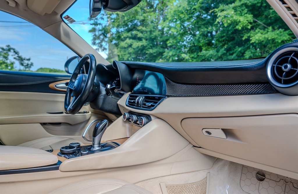2019 Alfa Romeo Giulia - $19,765