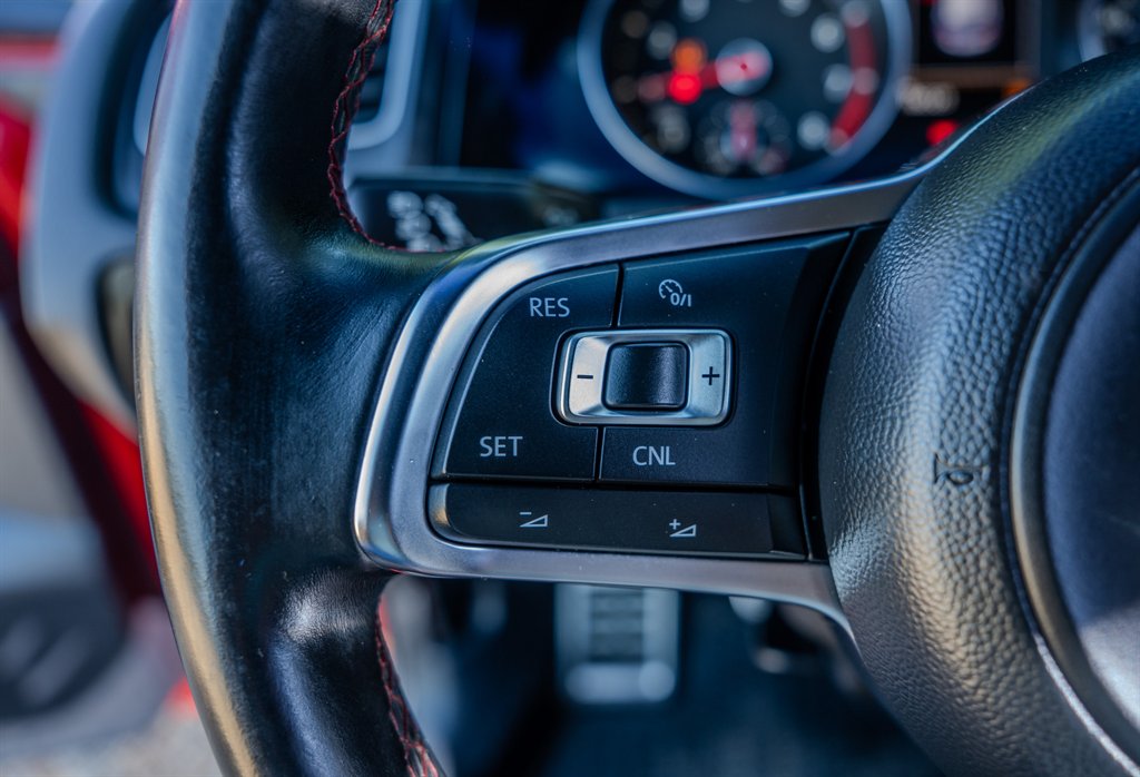 2015 Volkswagen GTI - $12,950