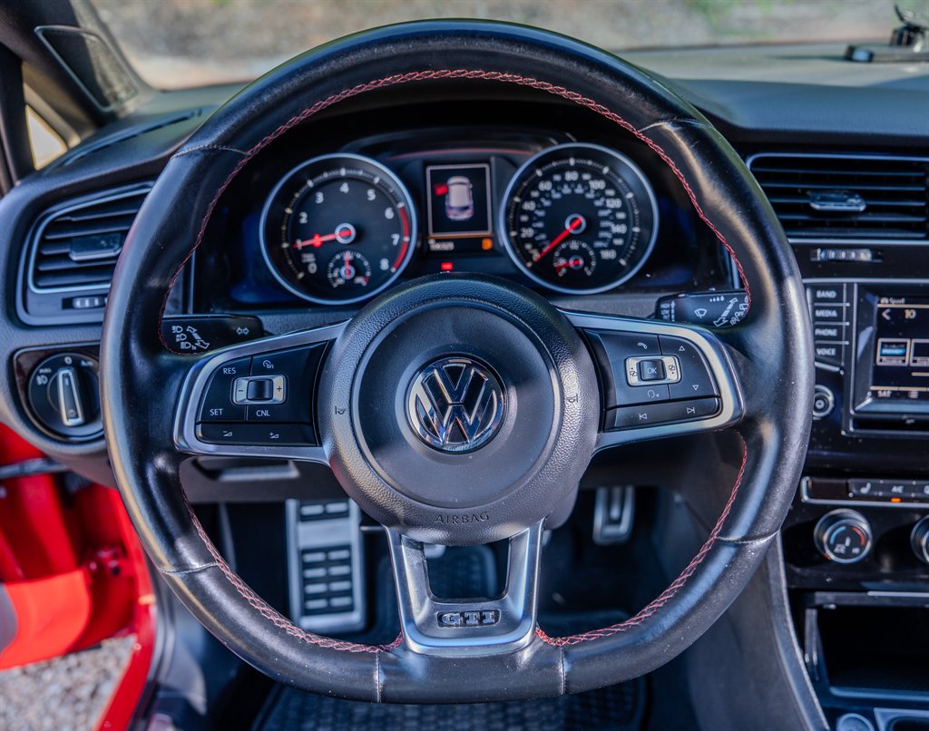 2015 Volkswagen GTI - $12,950