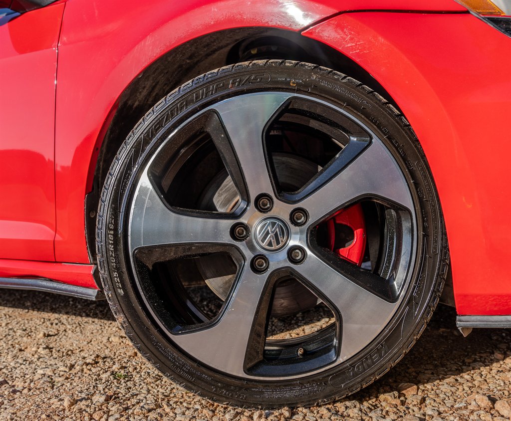 2015 Volkswagen GTI - $12,950