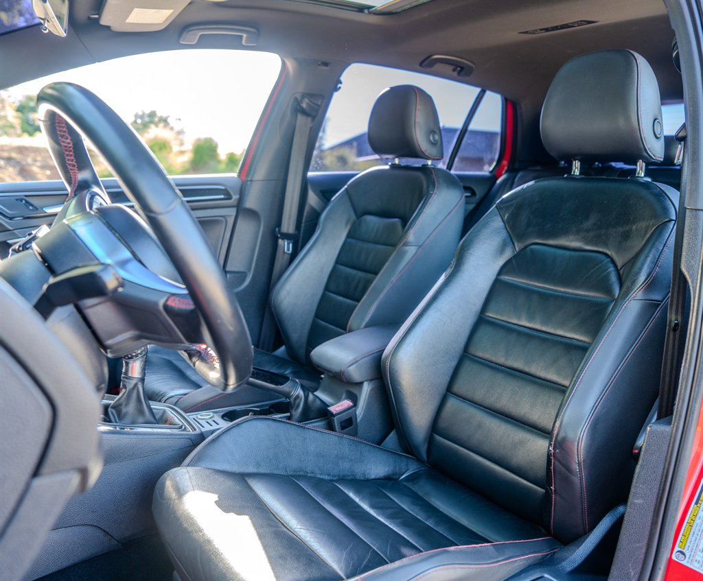 2015 Volkswagen GTI - $12,950