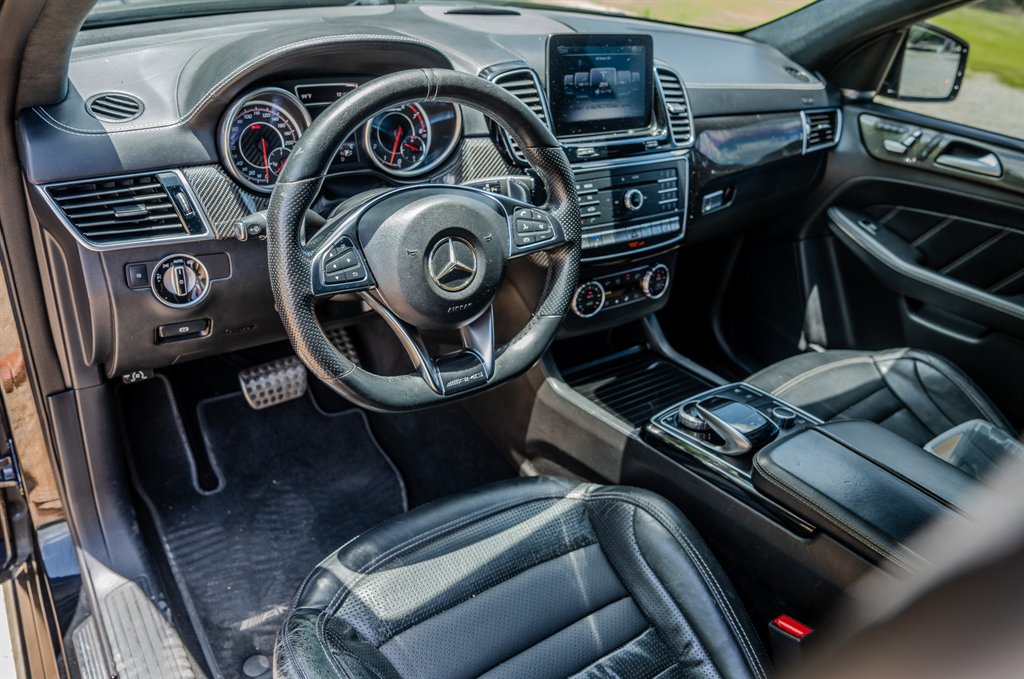 2017 Mercedes-Benz E-Class - $34,950