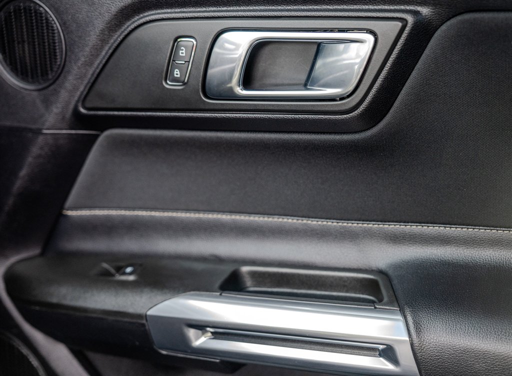 2018 Ford Mustang - $17,950