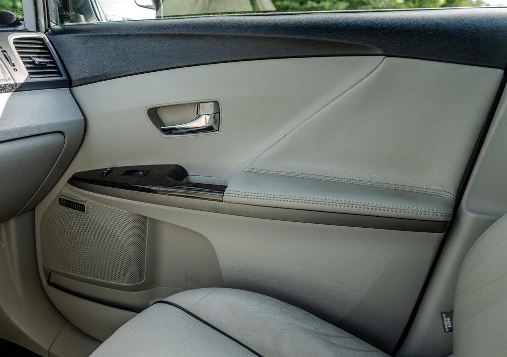 2015 Toyota Venza - $12,153
