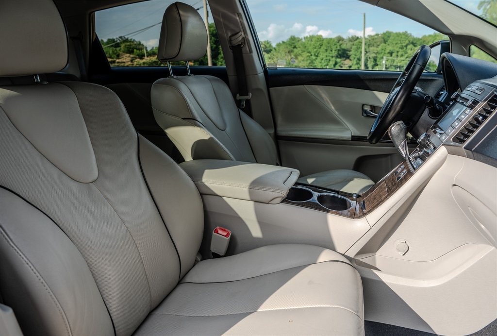 2015 Toyota Venza - $12,153