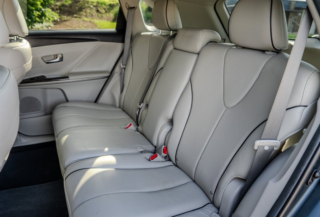 2015 Toyota Venza - $12,153