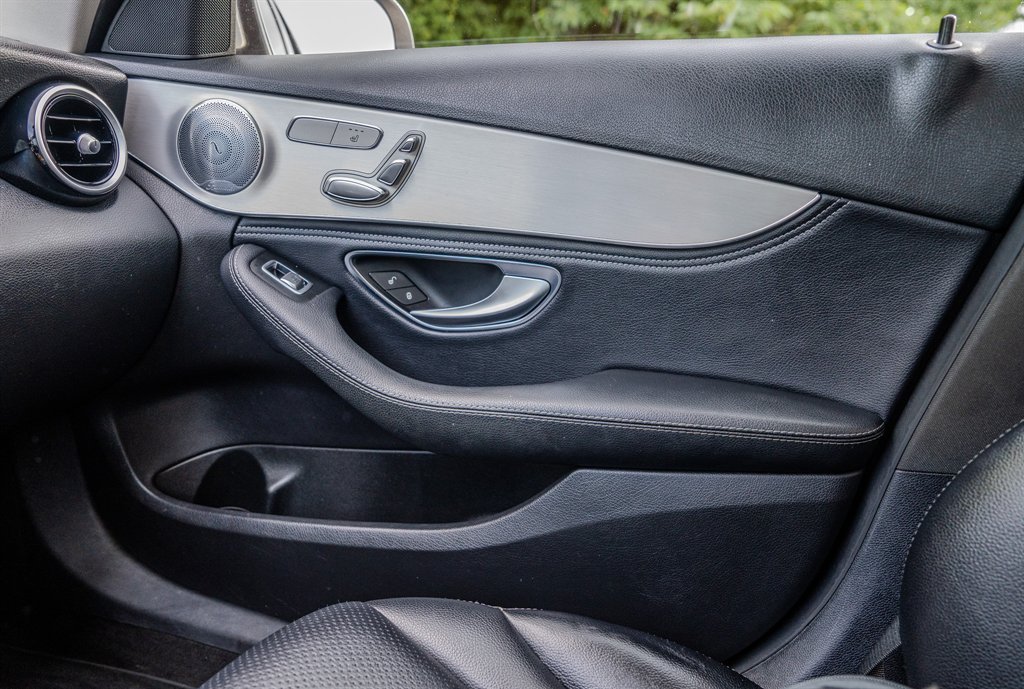 2015 Mercedes-Benz C-Class - $10,950