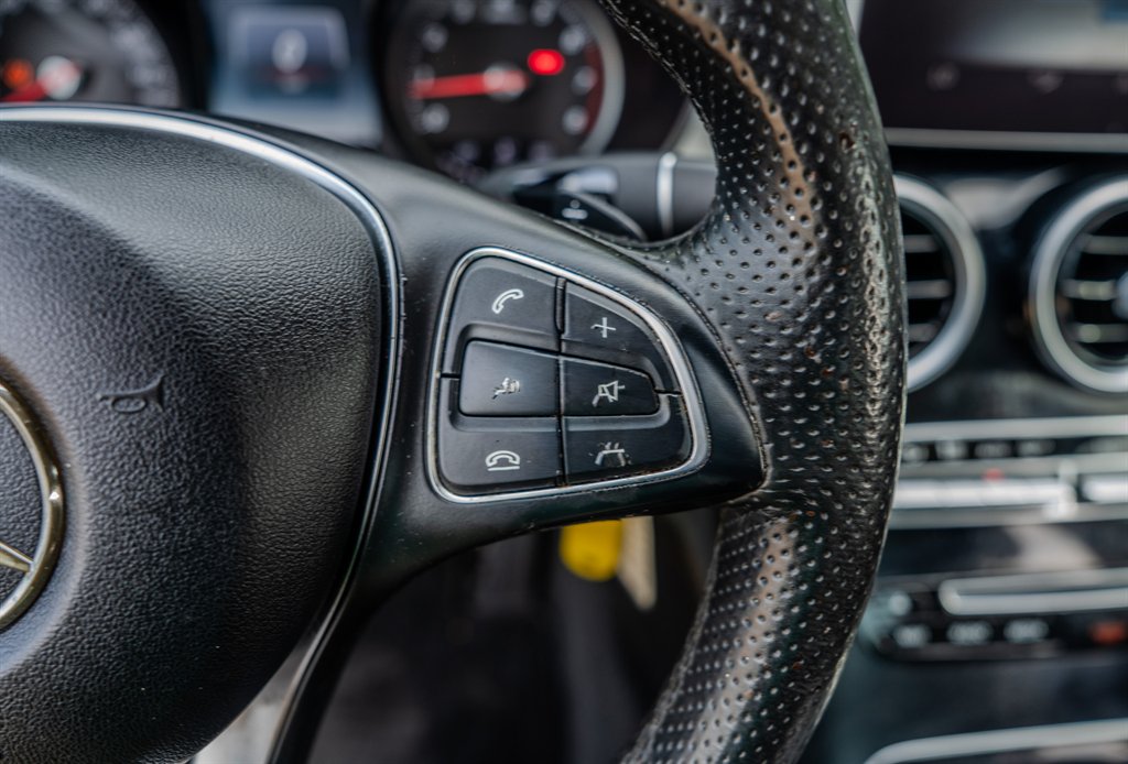 2015 Mercedes-Benz C-Class - $10,950