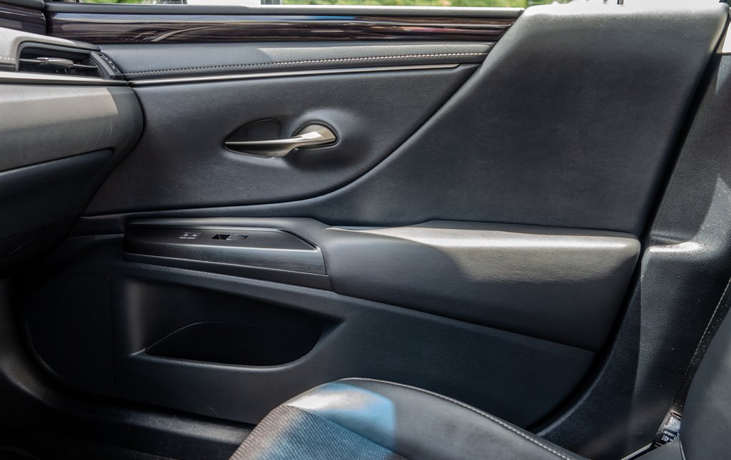 2020 Lexus ES - $36,798