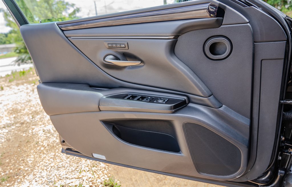 2020 Lexus ES - $36,798