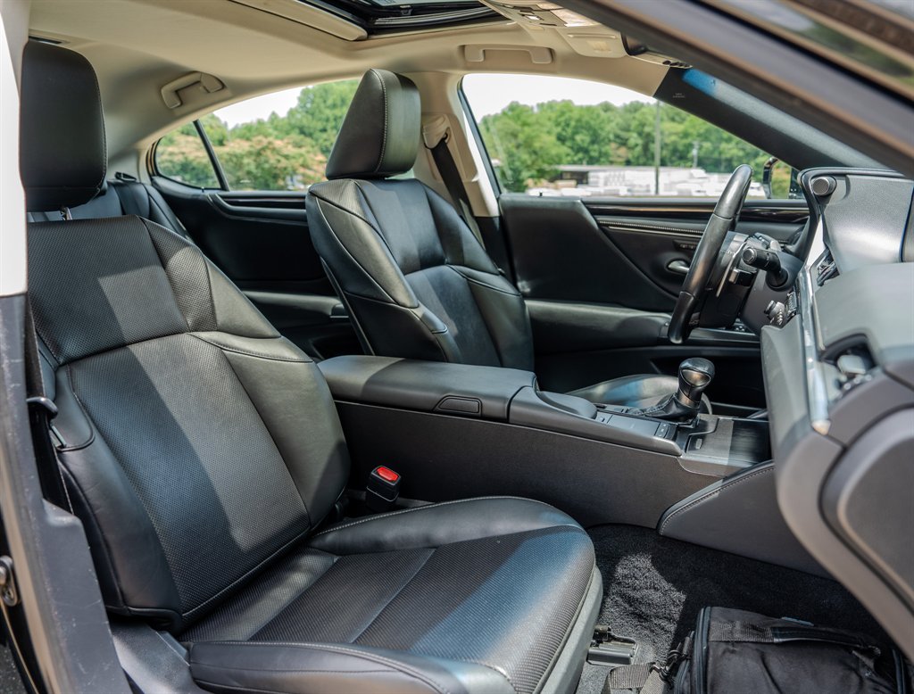 2020 Lexus ES - $36,798