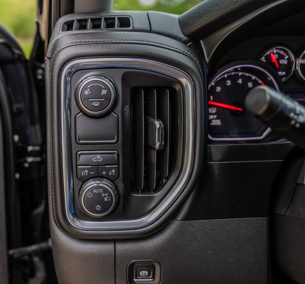 2019 Chevrolet Silverado - $24,498