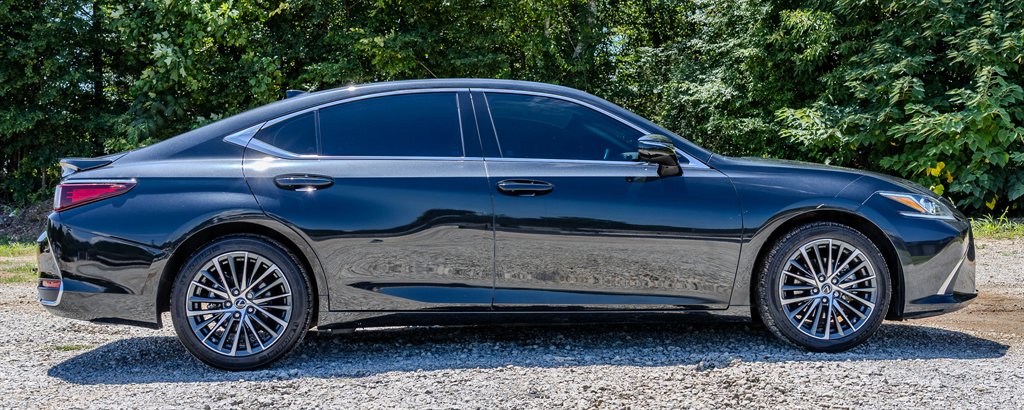 2023 Lexus ES - $31,945