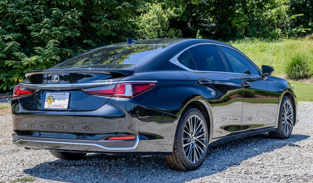 2023 Lexus ES - $31,945