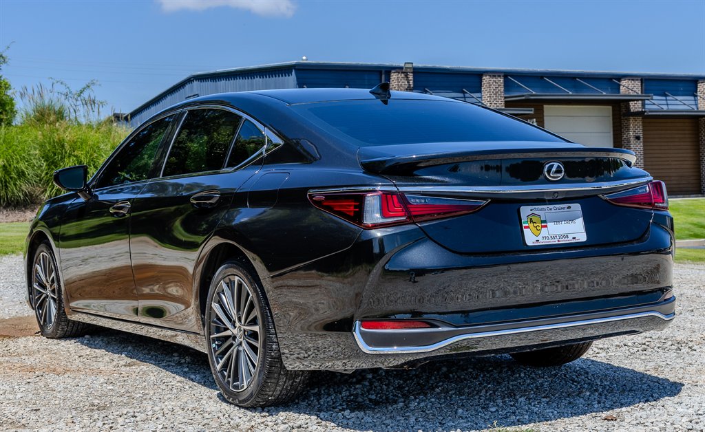 2023 Lexus ES - $31,945