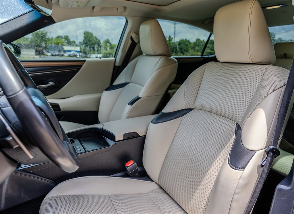 2023 Lexus ES - $31,945