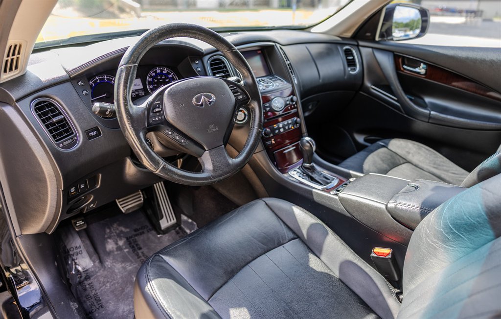 2017 INFINITI QX50 - $10,450