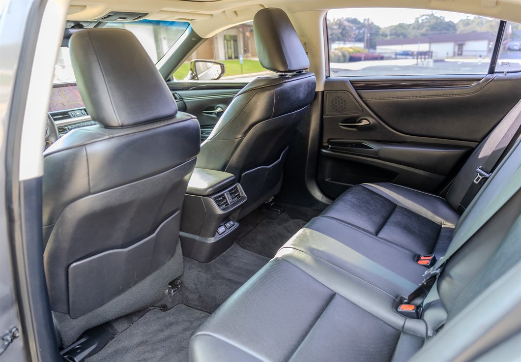 2021 Lexus ES - $31,488