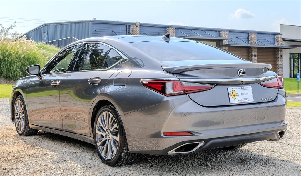 2021 Lexus ES - $31,488