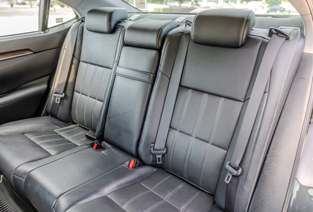 2018 Lexus ES - $20,845