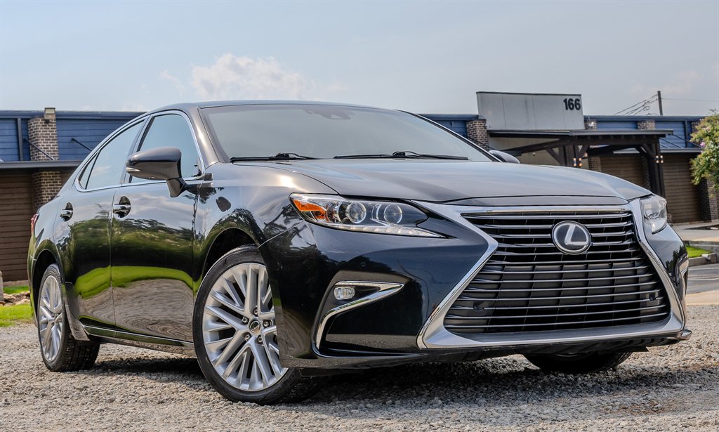2018 Lexus ES - $20,845