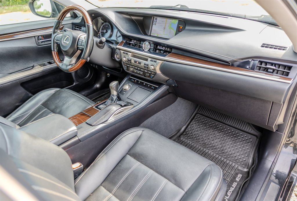 2018 Lexus ES - $20,845