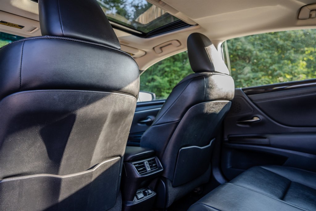 2019 Lexus ES - $19,950