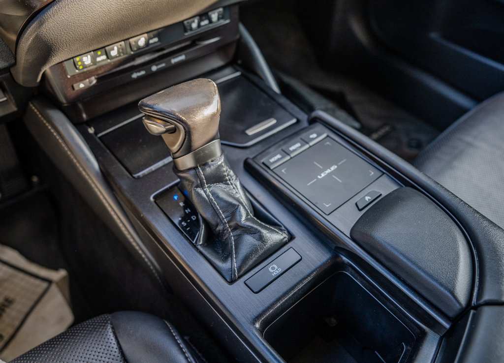 2019 Lexus ES - $19,950