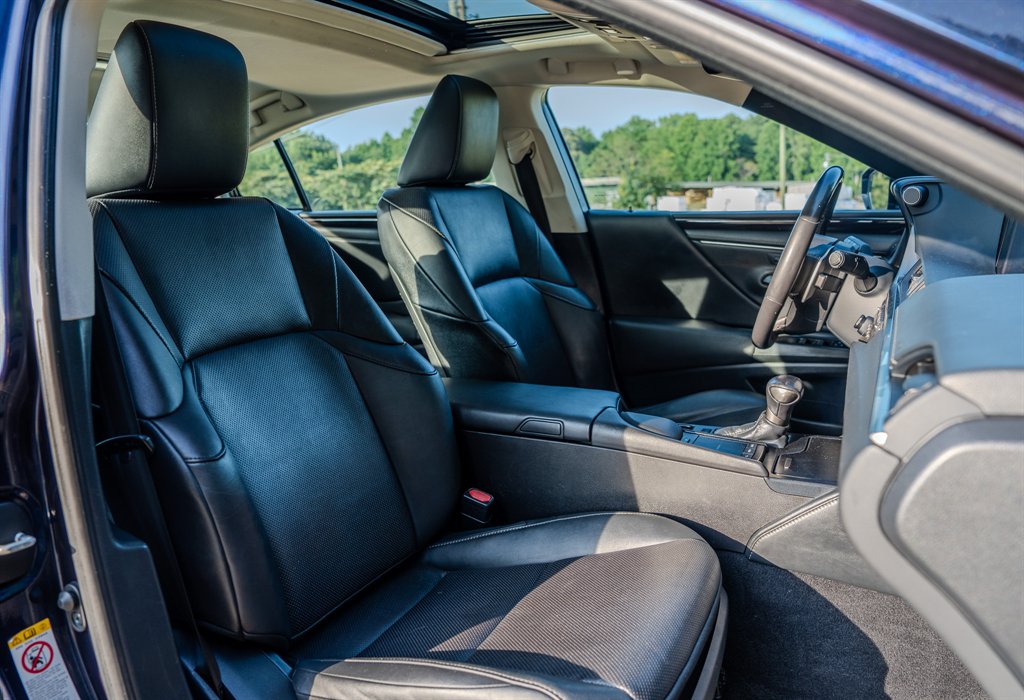 2019 Lexus ES - $19,950
