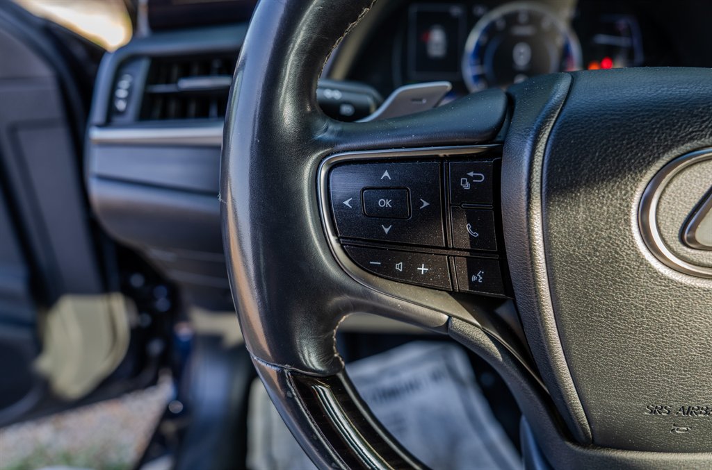 2019 Lexus ES - $19,950