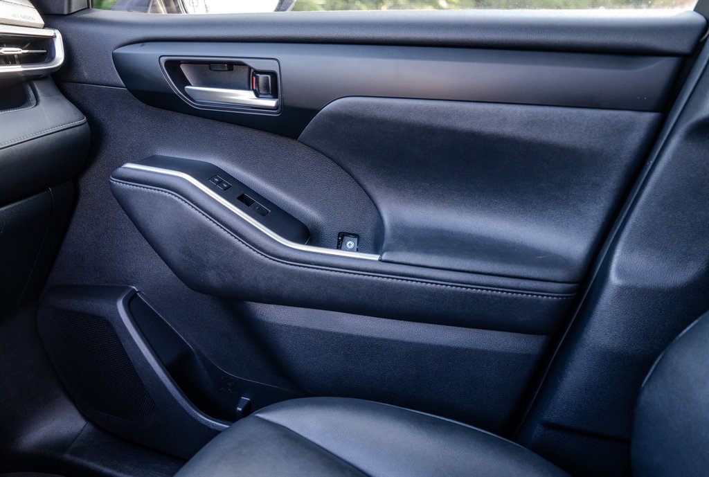 2020 Toyota Highlander - $35,605