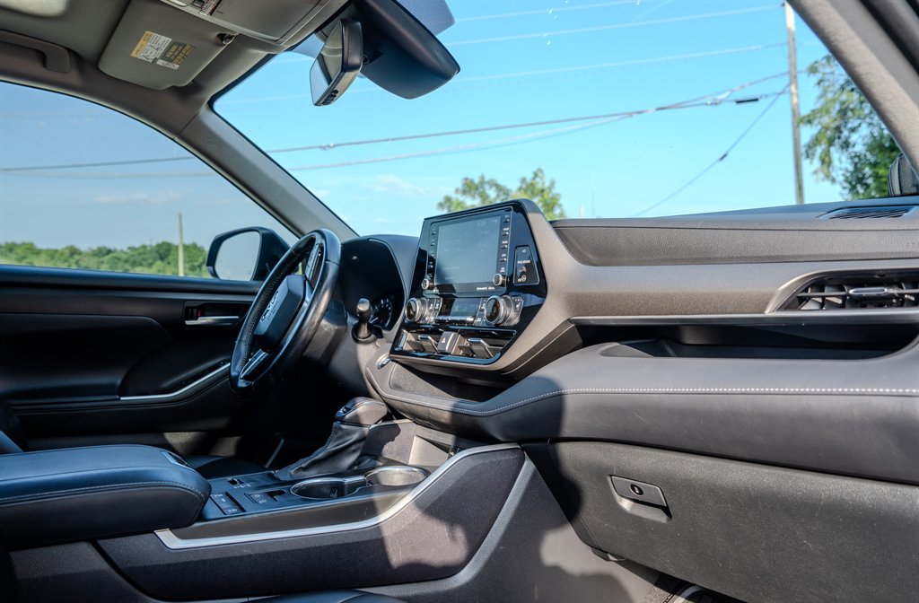 2020 Toyota Highlander - $35,605