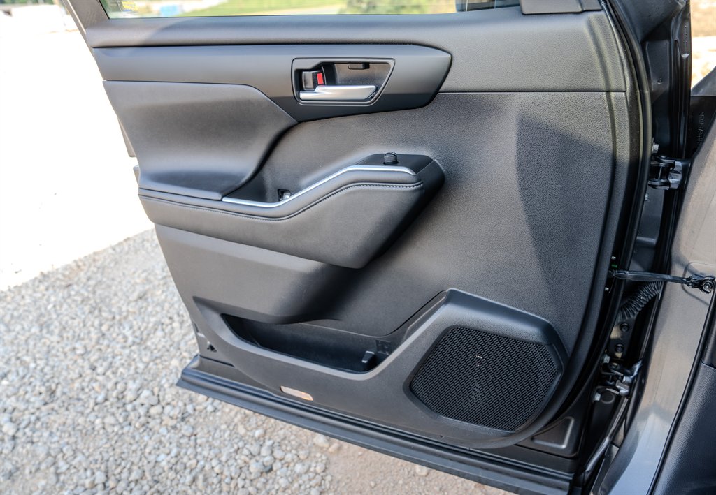 2020 Toyota Highlander - $35,605