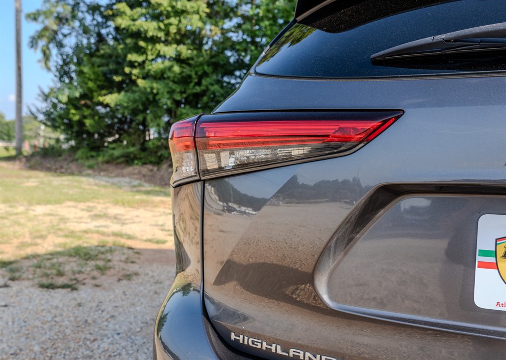 2020 Toyota Highlander - $35,605