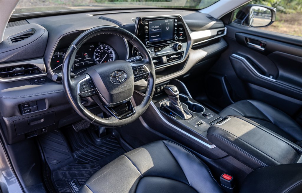 2020 Toyota Highlander - $35,605