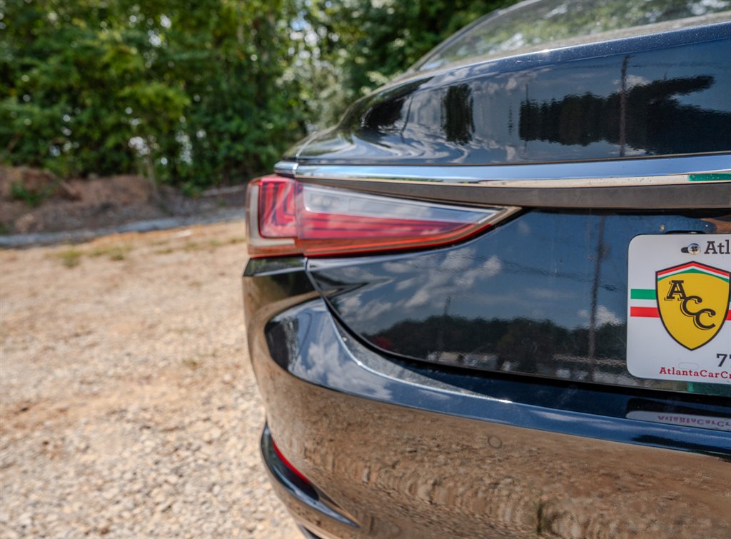 2019 Lexus ES - $22,825