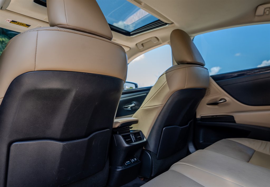2019 Lexus ES - $22,825