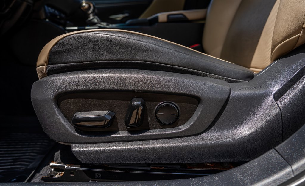 2019 Lexus ES - $22,825