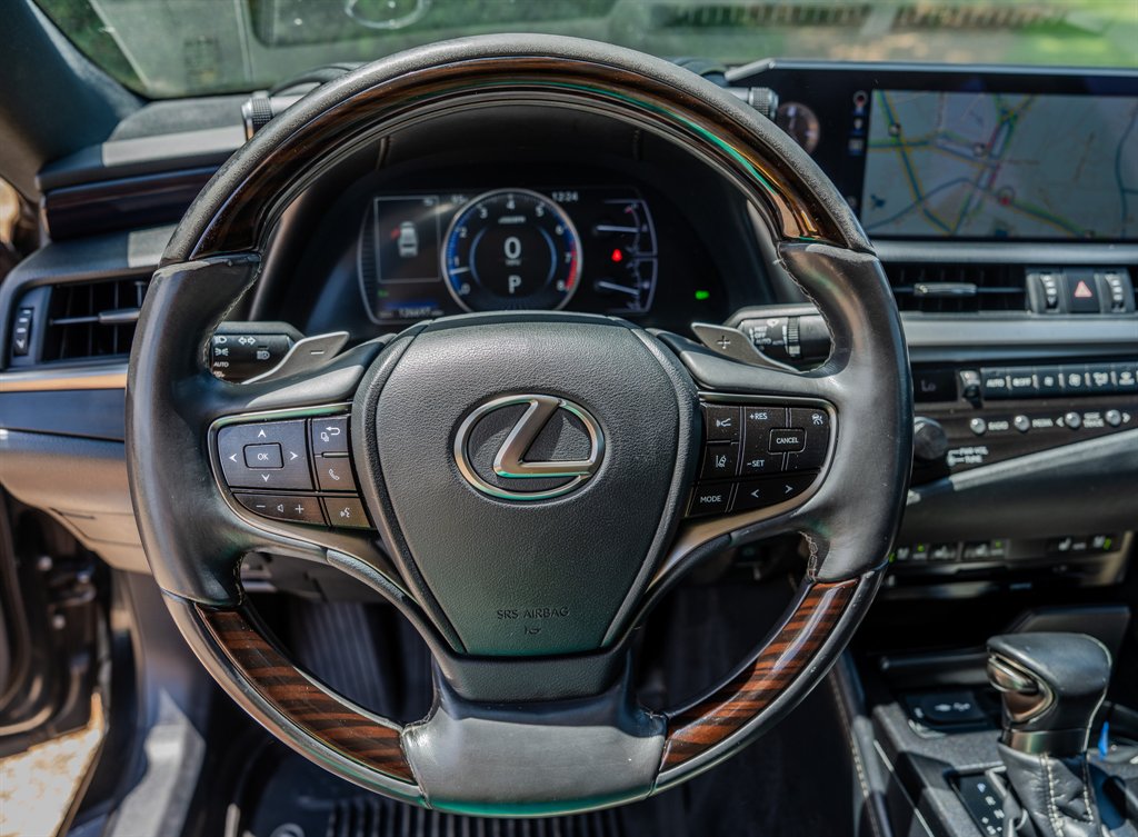 2019 Lexus ES - $22,825