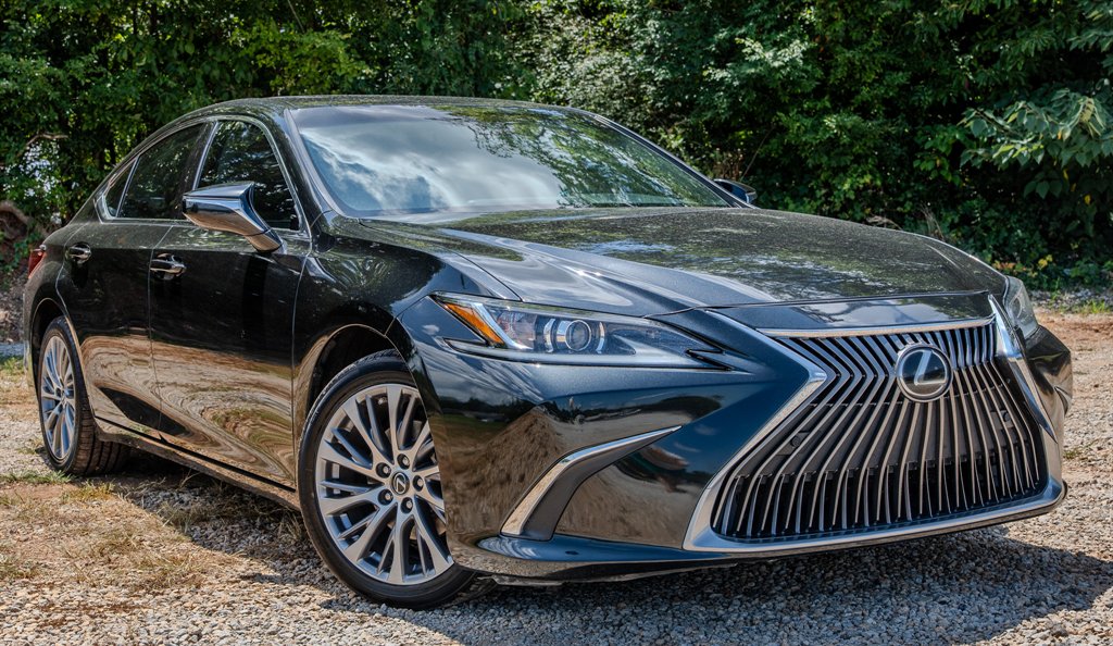 2019 Lexus ES - $22,825