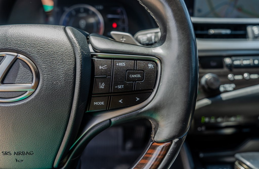 2019 Lexus ES - $22,825