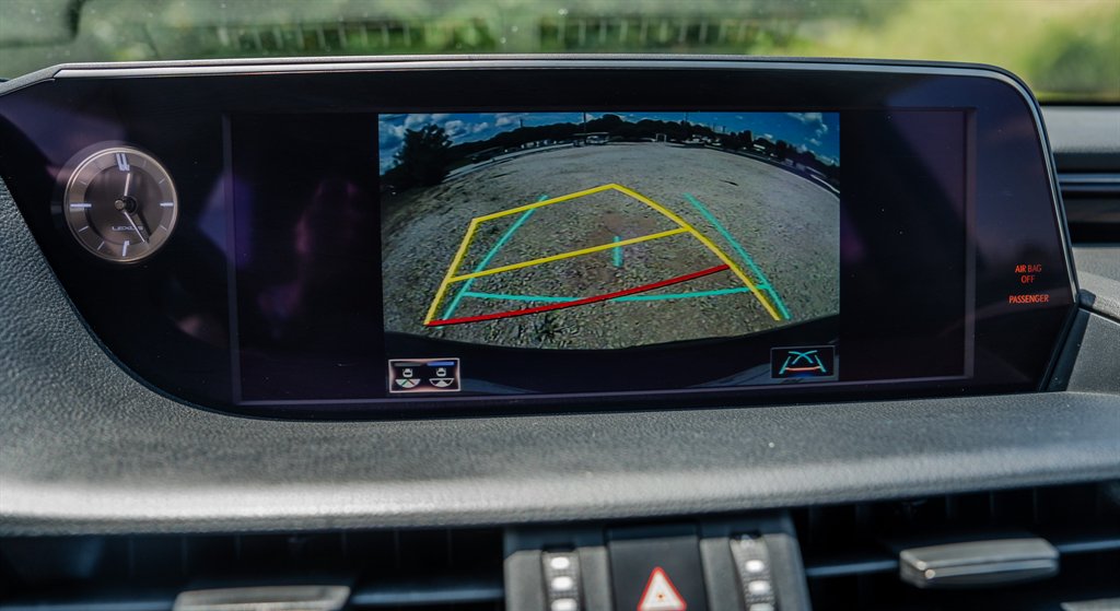 2019 Lexus ES - $22,825